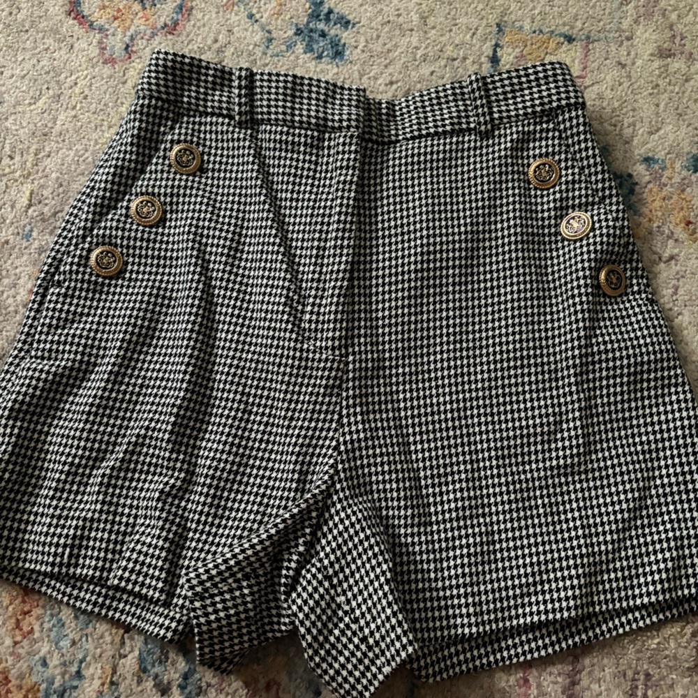 Cute houndstooth shorts